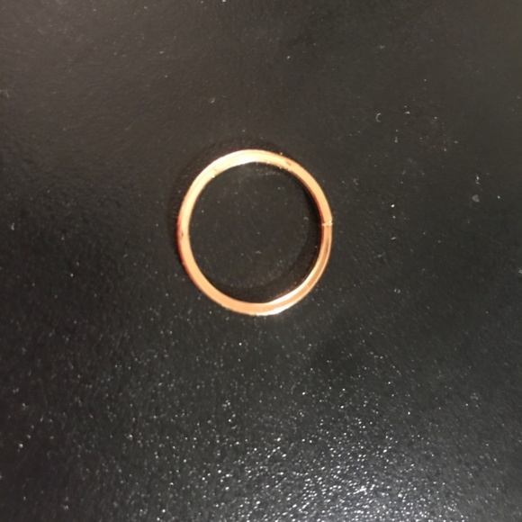 Set of 4 Fashion Rings Alloy Gold-Color Brand New Stackable Rings - Picture 4 of 5